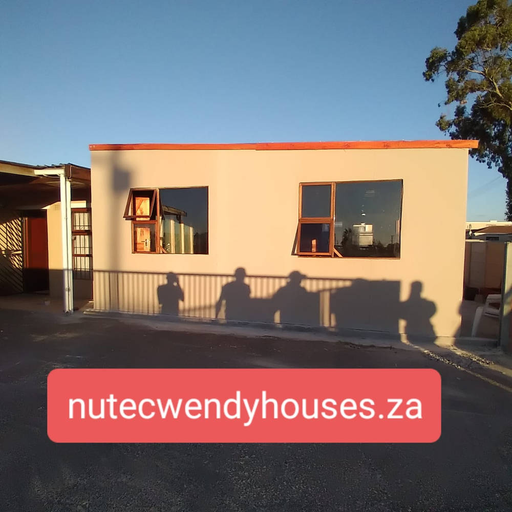 nutec wendy house 15-3-217